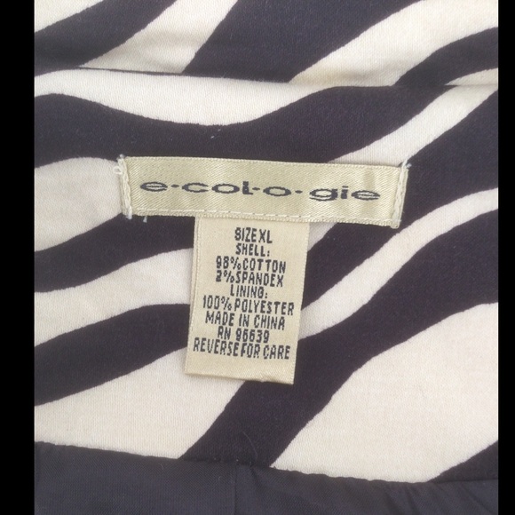 e-col-o-gie XL Zebra Print Jacket - Picture 9 of 10